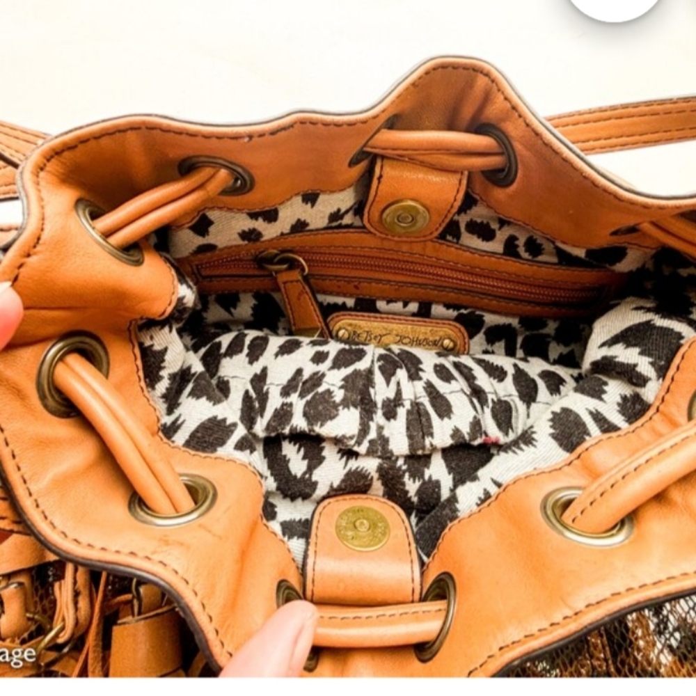 Betsey Johnson 1990s Cheetah Print Leather Shoulder Bag | 90s Brown Animal Print - Picture 8 of 11